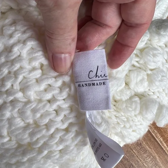 Chicwish Handmade Chunky Sweater with Hearts Size Large - Picture 14 of 15